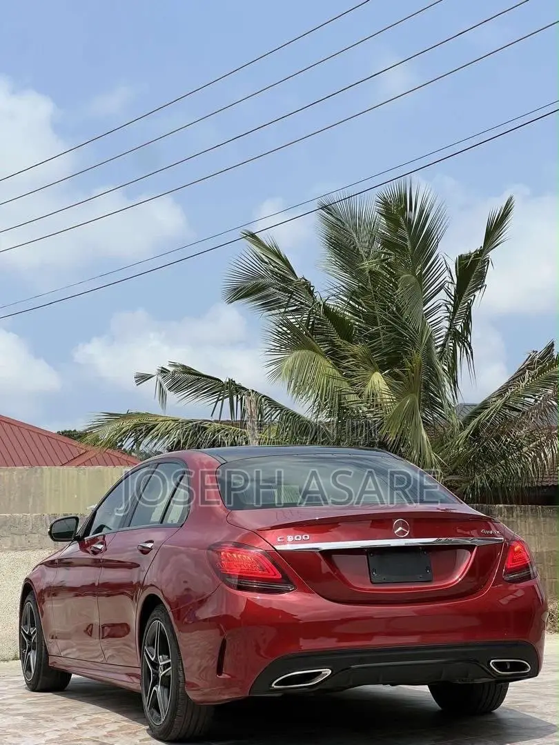 Mercedes-Benz C300 2020 Red