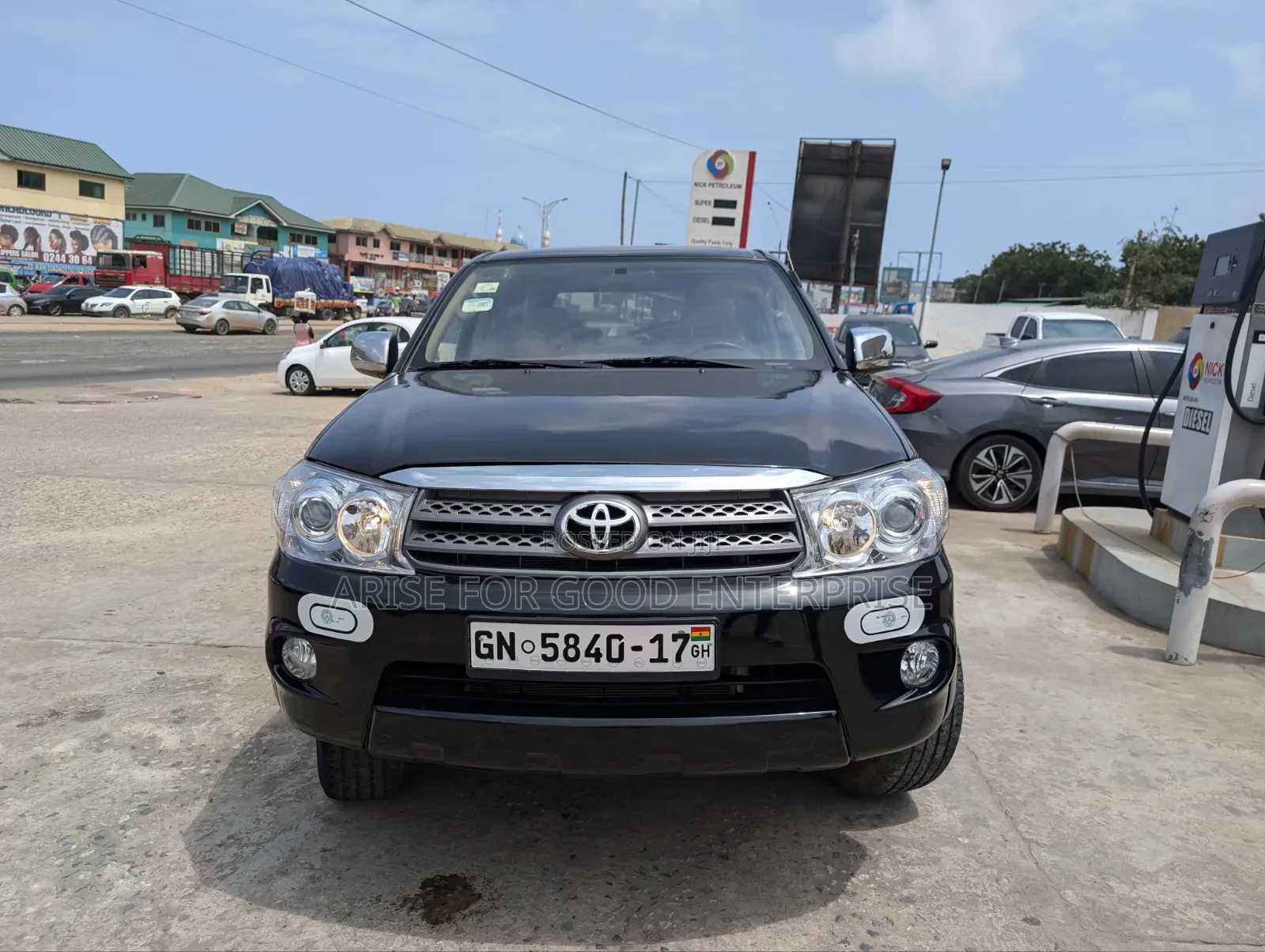 Toyota Fortuner 2.7 AWD 2011 Black
