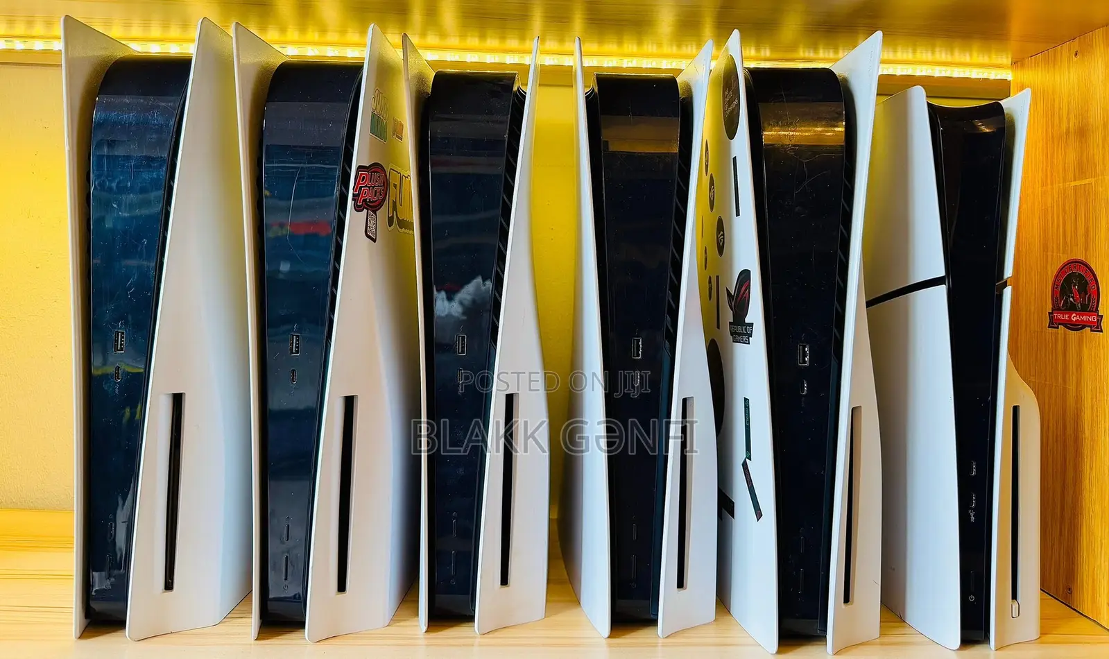 PS5 Fat Consoles Controllers