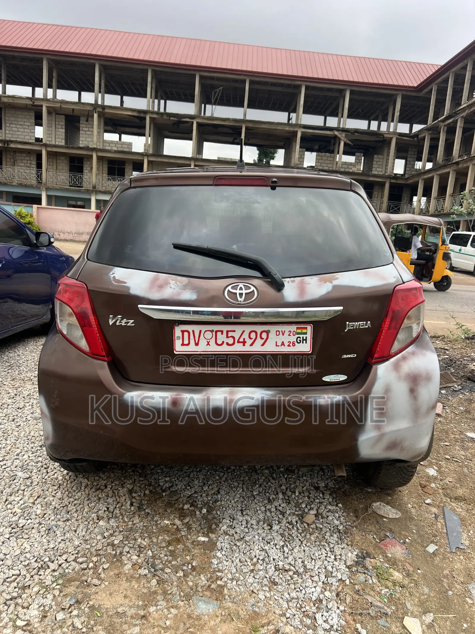 Toyota Vitz 1.3 AWD 5dr 2013 Brown