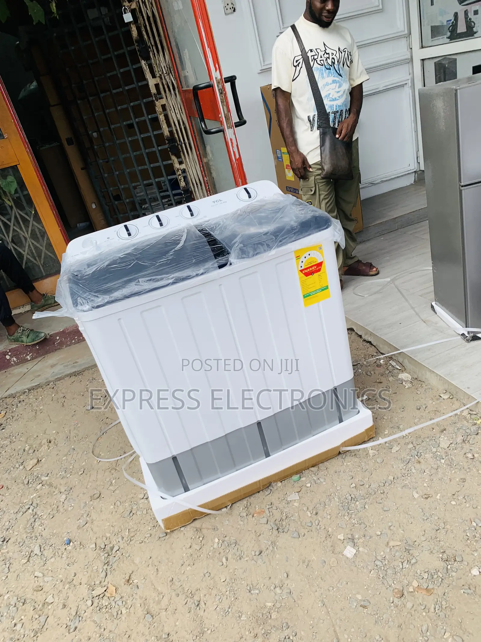 Ultra Modern TCL 10.5KG Twin Tub (Semi-Automatic) Washing Mac (F211TT)