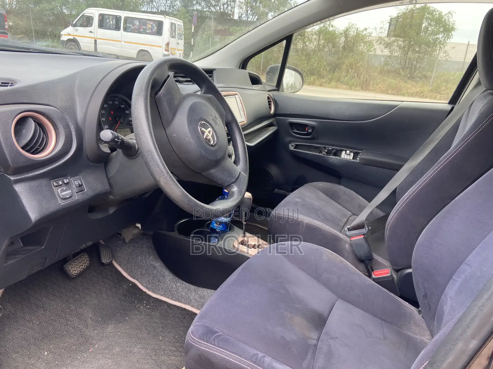 Toyota Vitz 2013 Black
