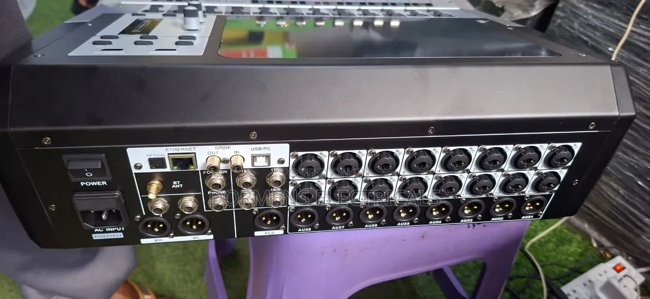 Mackie Dm-20 16 Channel Digital Mixer