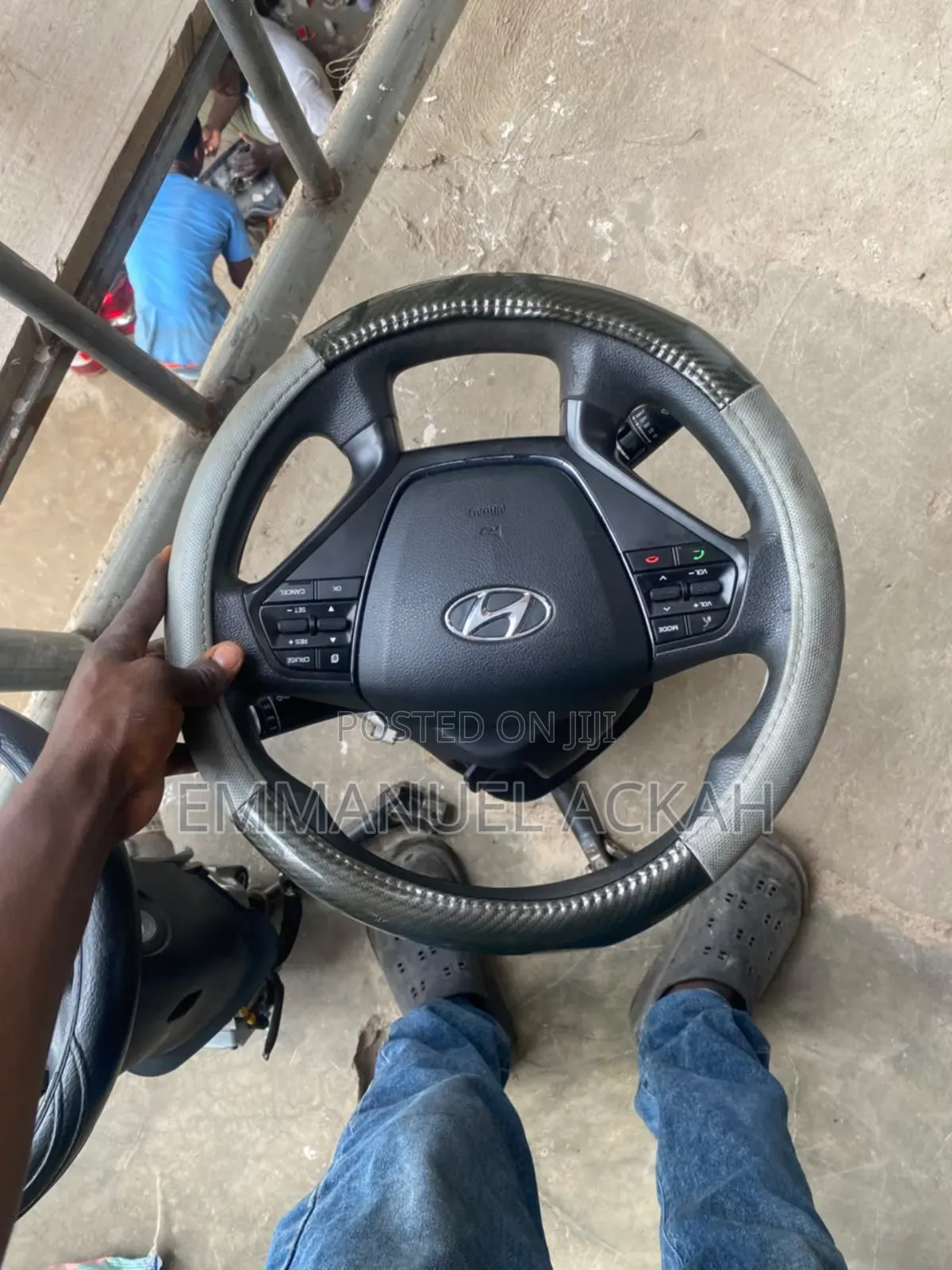 Brandnew and Homeuse Steering Wheel for All Cars and Dashboards