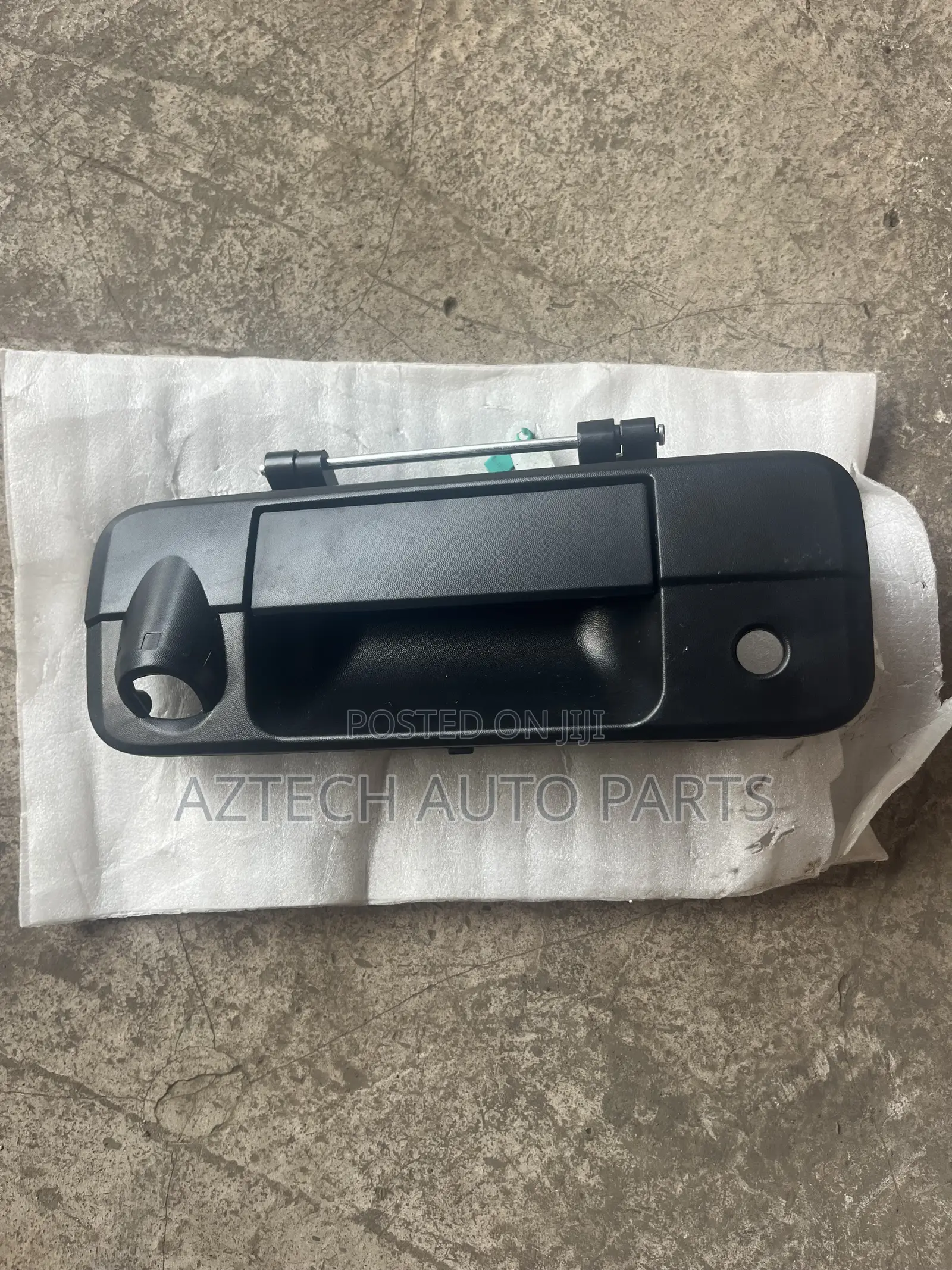 Toyota Tundra 2007 - 2022 Boot Opener / Tailgate Opener