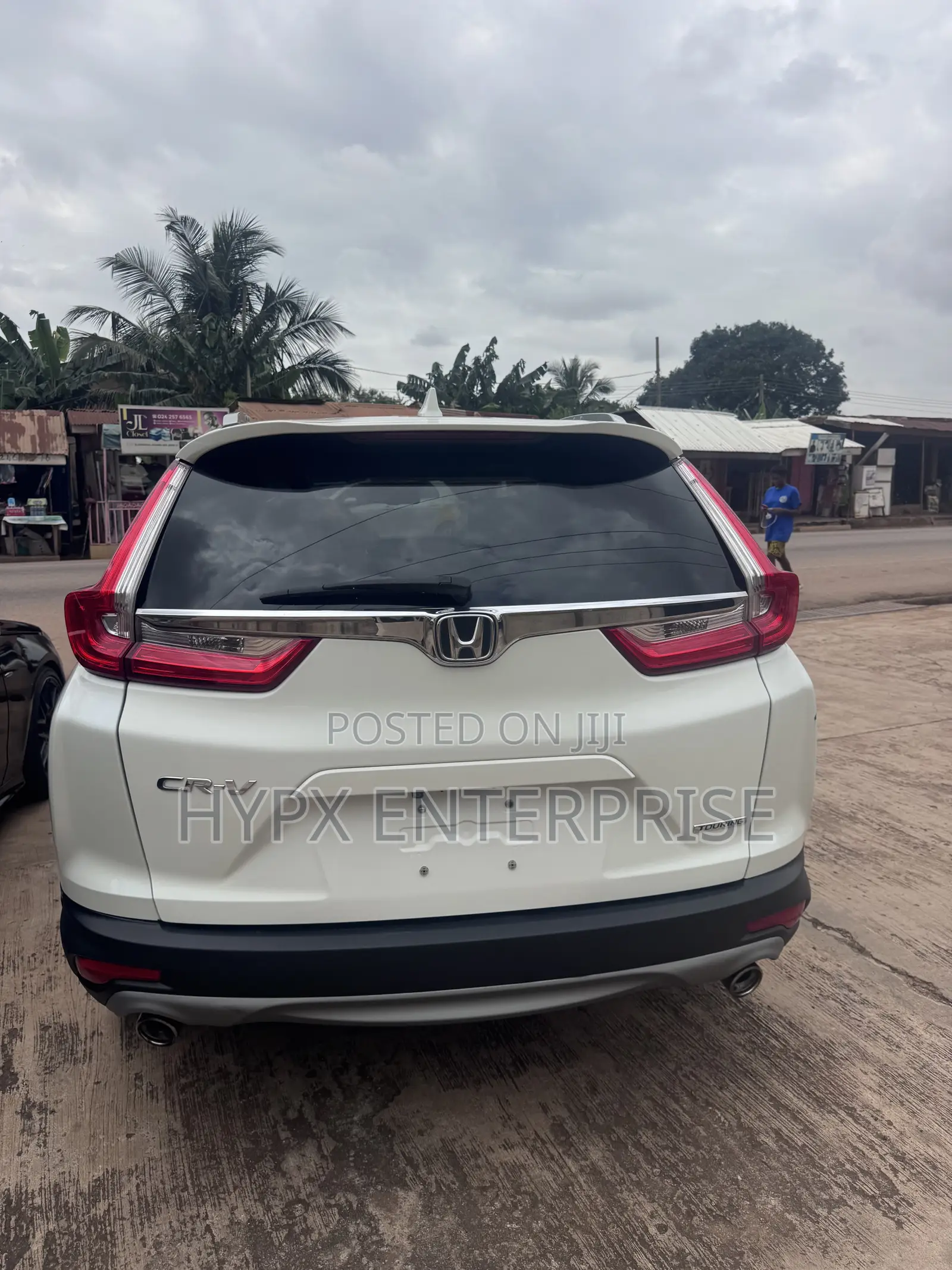 Honda CR-V Touring 4dr SUV AWD (1.5L 4cyl CVT) 2017 Off white