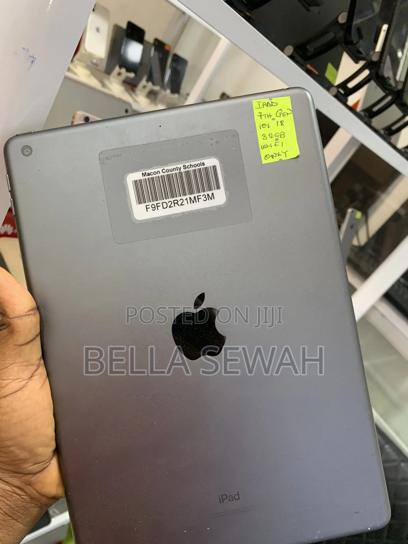 Apple iPad 10.2 (2019) 32 GB Black