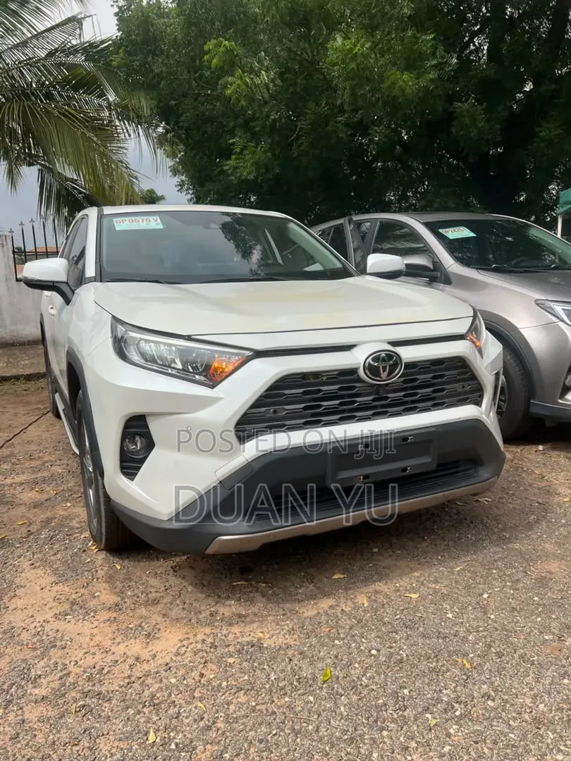 Toyota RAV4 2023 White
