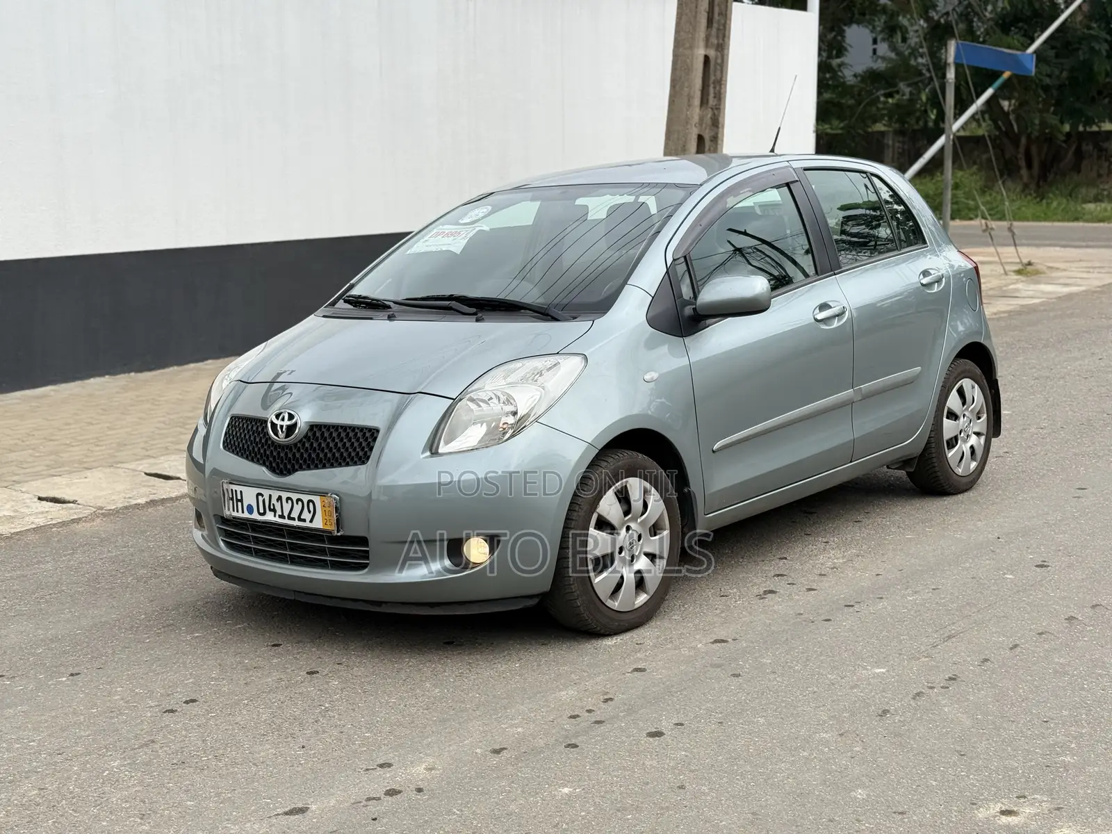 Toyota Yaris 2010 Gray