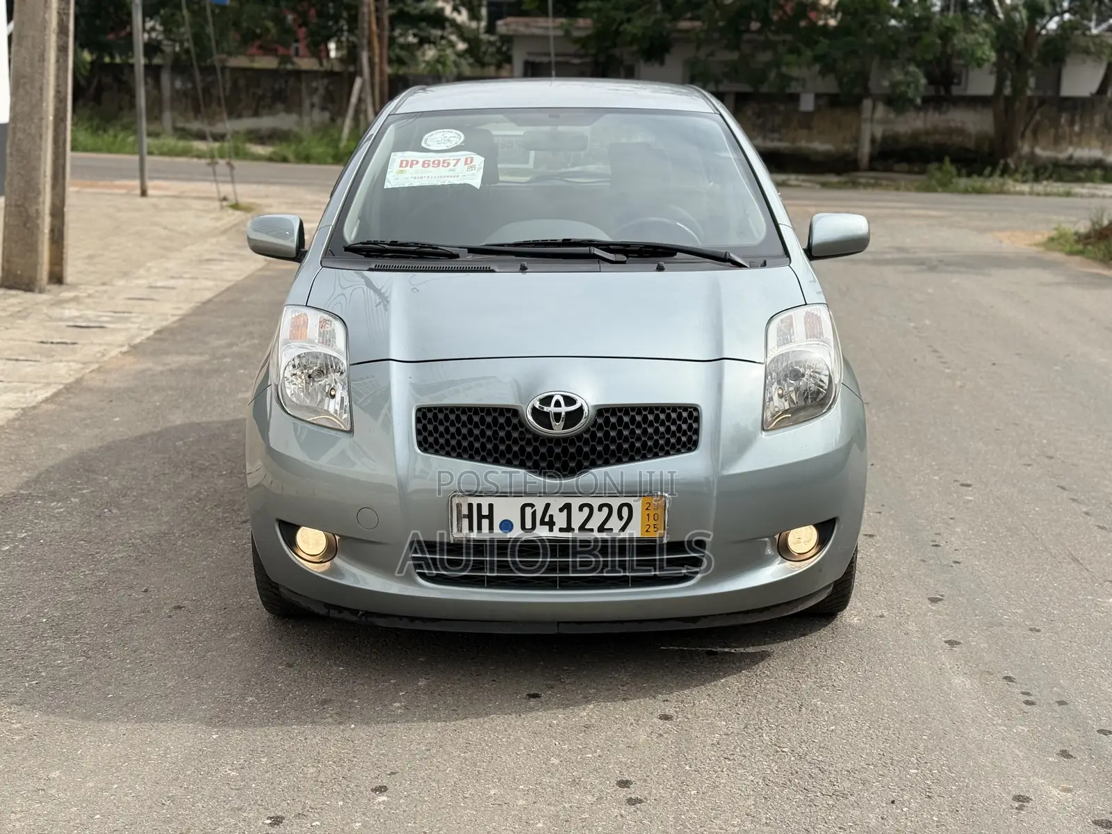 Toyota Yaris 2010 Gray