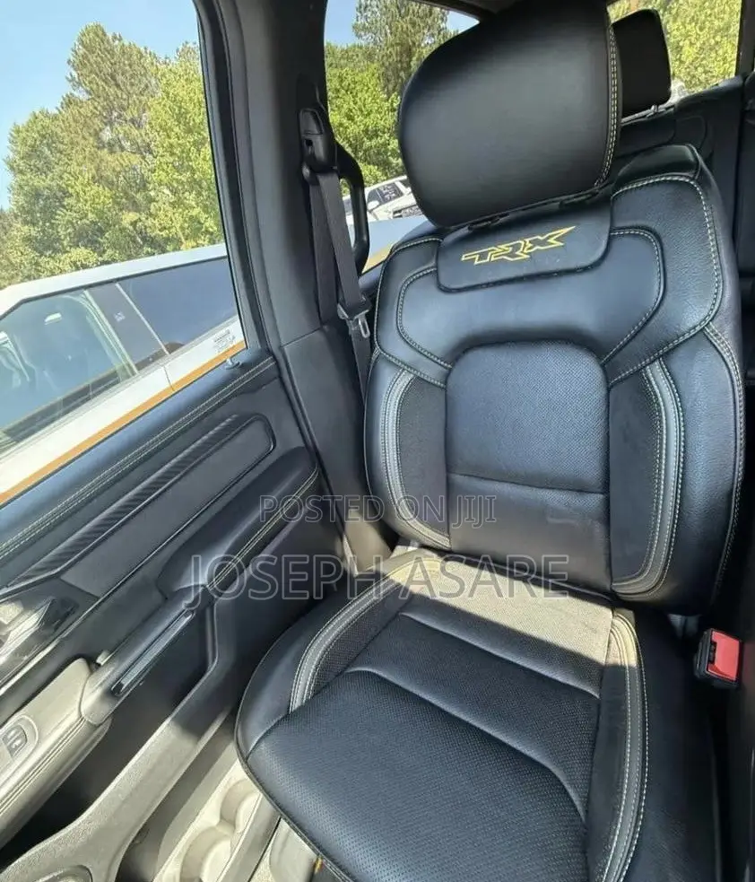 Dodge RAM 2023 Yellow