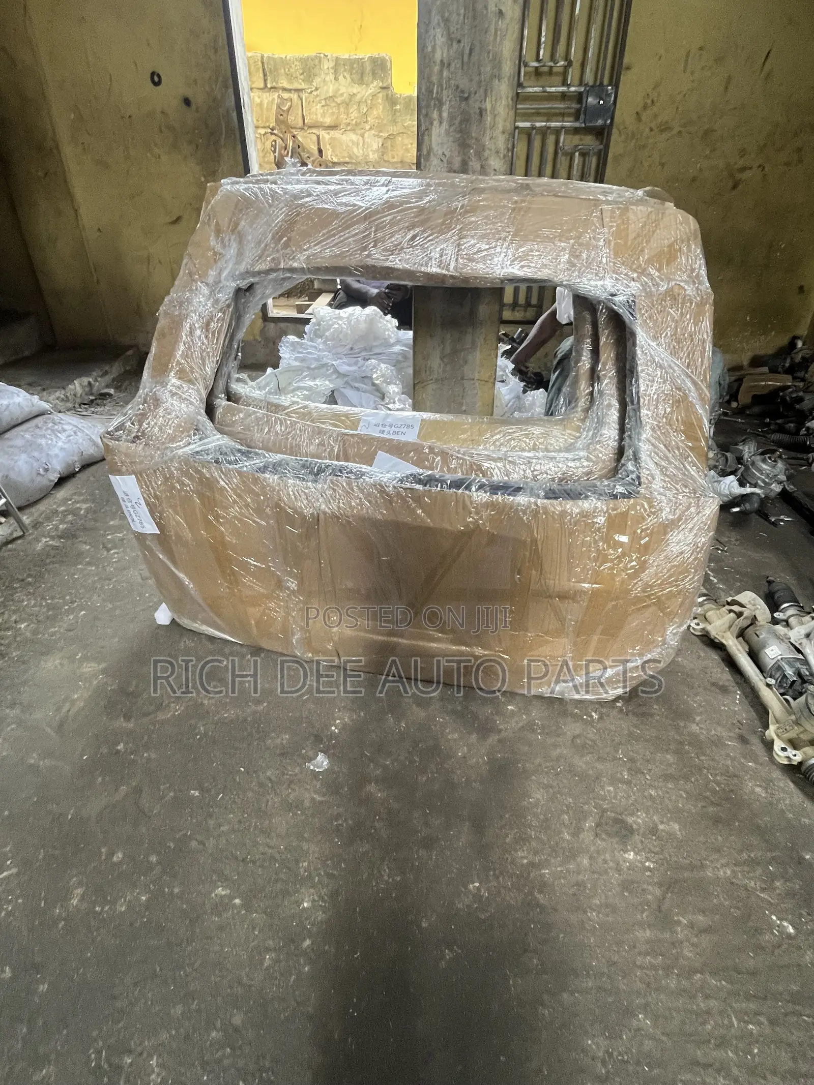 Toyota RAV4 2019, 2020, 2021, 2022, 2023, 2024 Boot Fiber Trunk