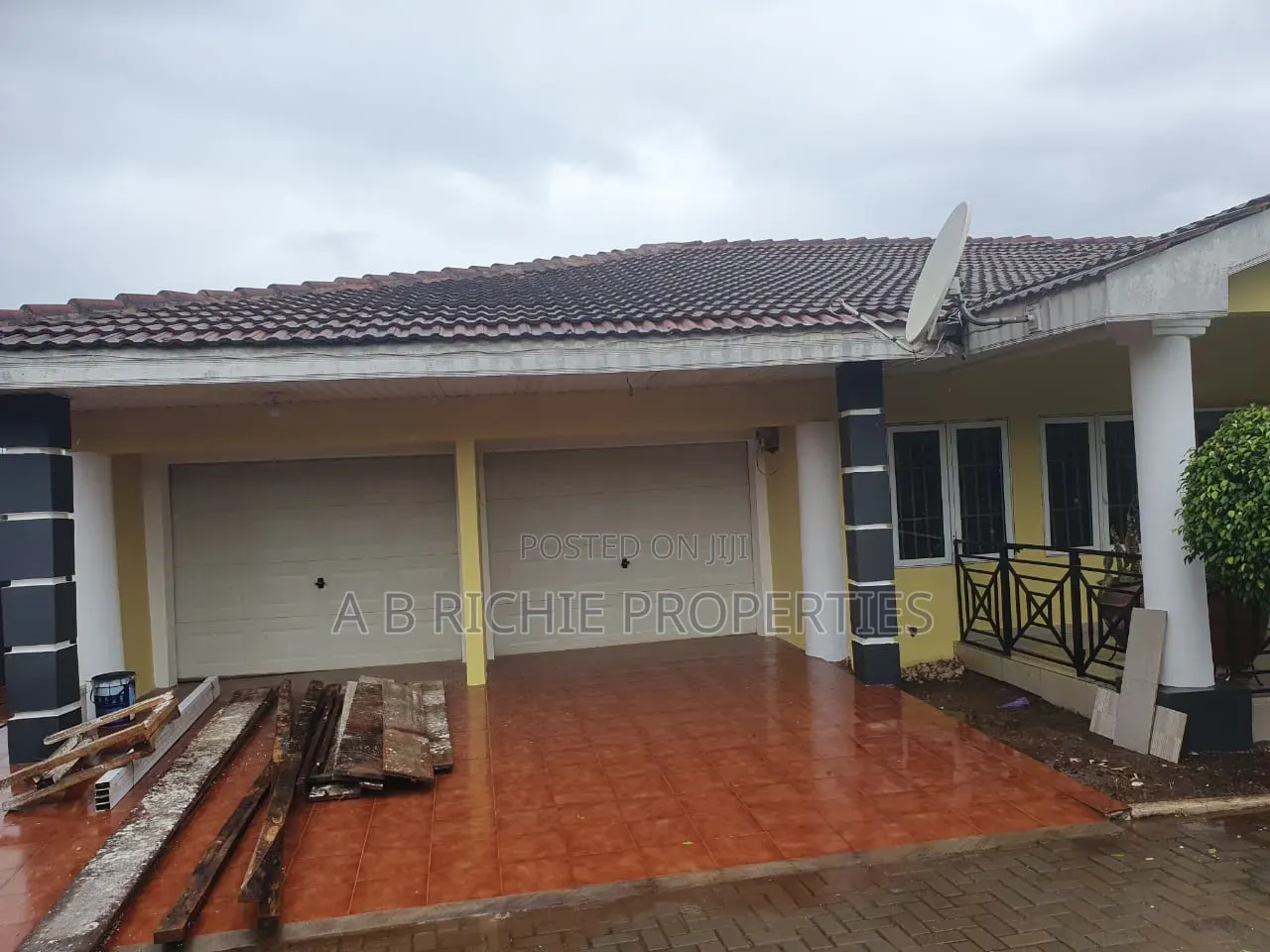 7bdrm Bungalow in Ab Richie Properties, Station Area for sale