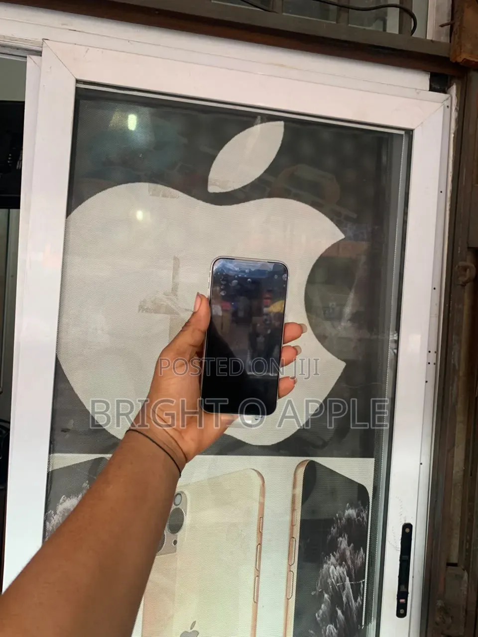 New Apple iPhone XR 128 GB White