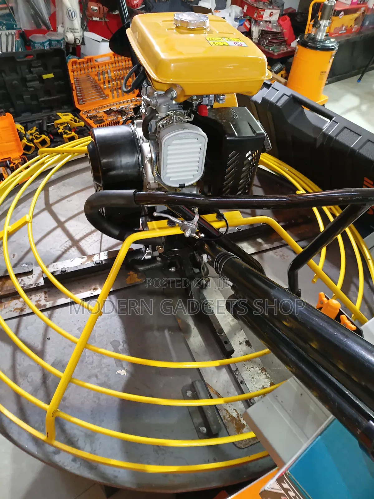 Power Trowel Concrete Finishing–Petrol Engine Floor Smoothing Frimpong