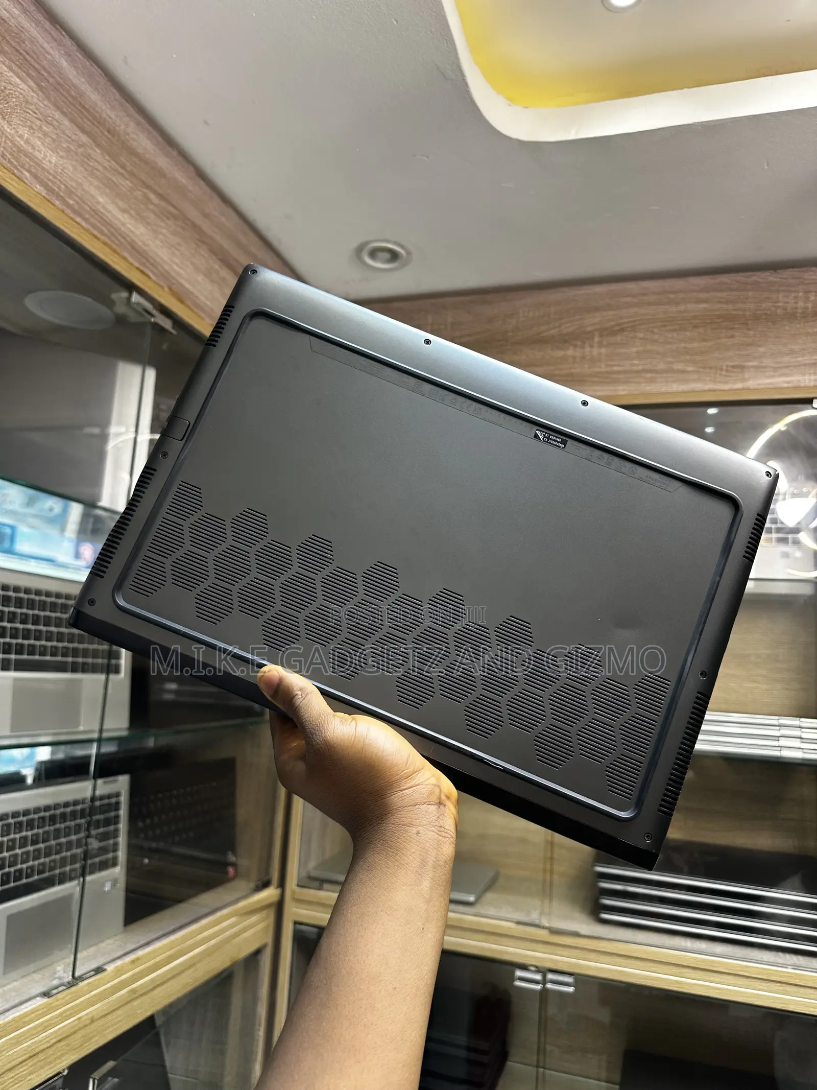 Laptop Alienware M16 R2 32GB Intel Core Ultra 9 SSD 1T