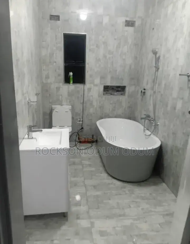 Plumber - Pipe Installation, Toilet, Leak Repair Building Work