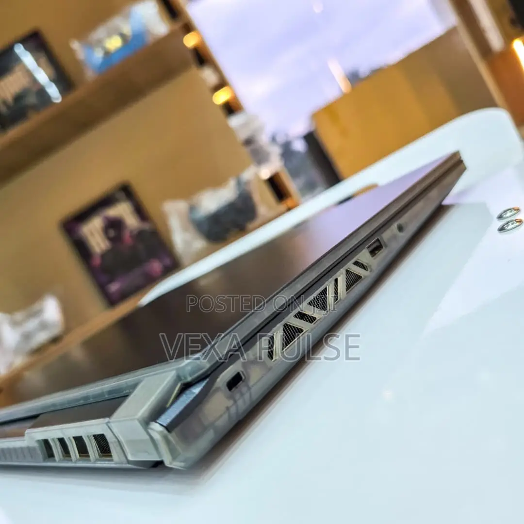 Laptop MSI Cyborg 15 32GB Intel Core i7 SSD 512GB