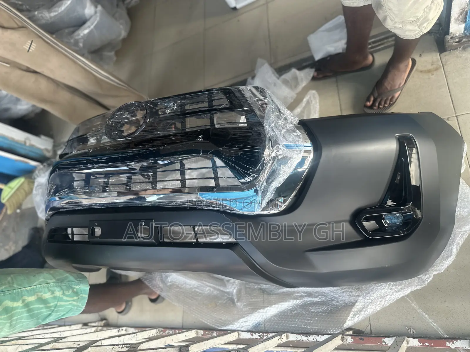 Toyota Hilux Front Bumper Complete 2017,2018,2019,2020,2021-2024