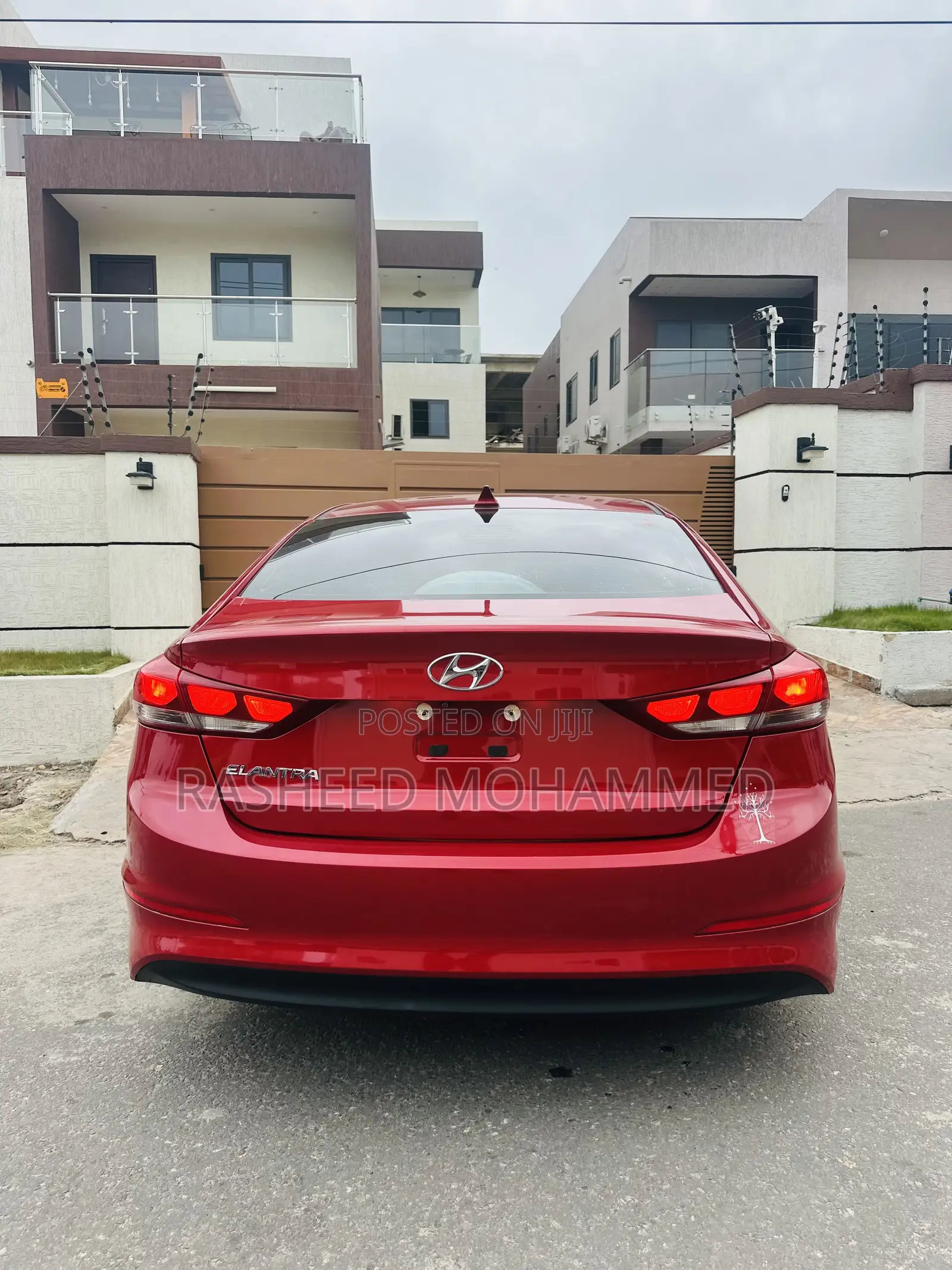 Hyundai Elantra SE Sedan FWD (2.0L 4cyl 6M) 2017 Red