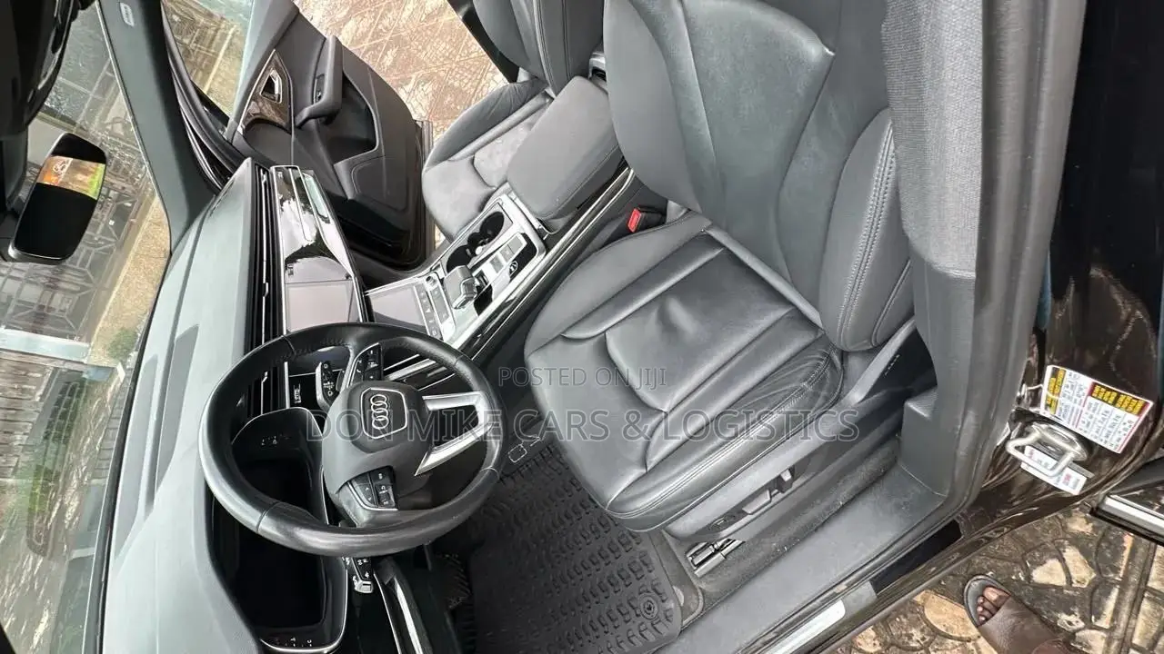 Audi Q7 2020 Black