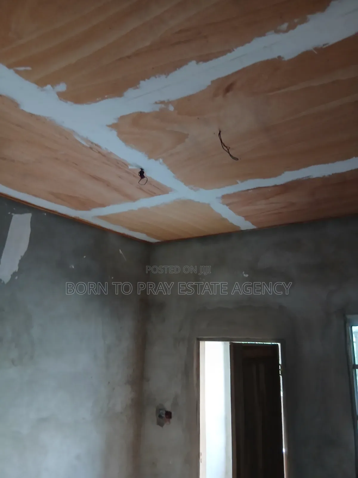 2bdrm Apartment in Born To Pray Estate, Ejisu-Juaben Municipal for rent