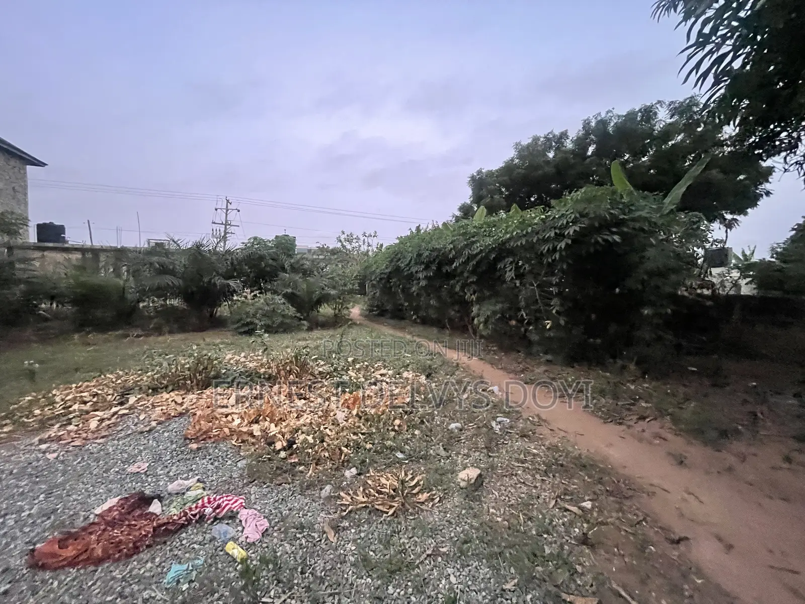 Titled Roadside Land at Oyarifa