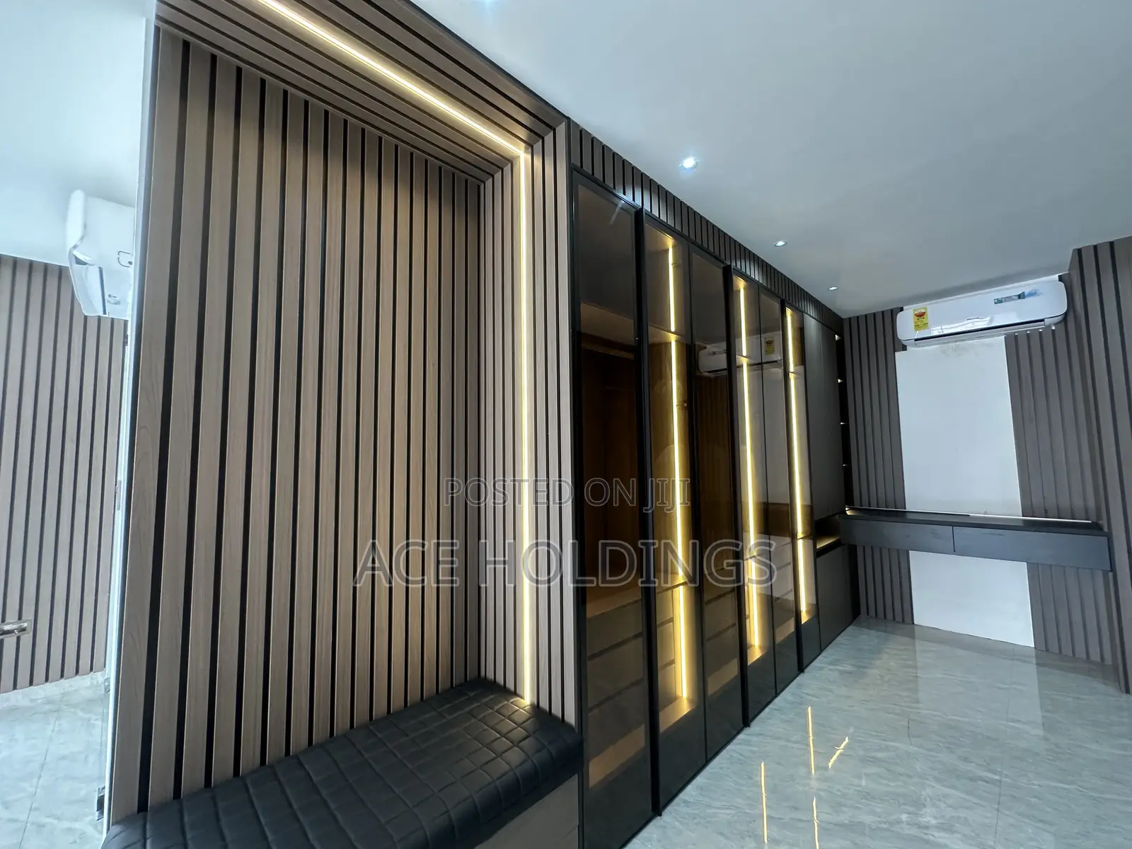 4bdrm Mansion in Adjiringanor, Adjiriganor for sale