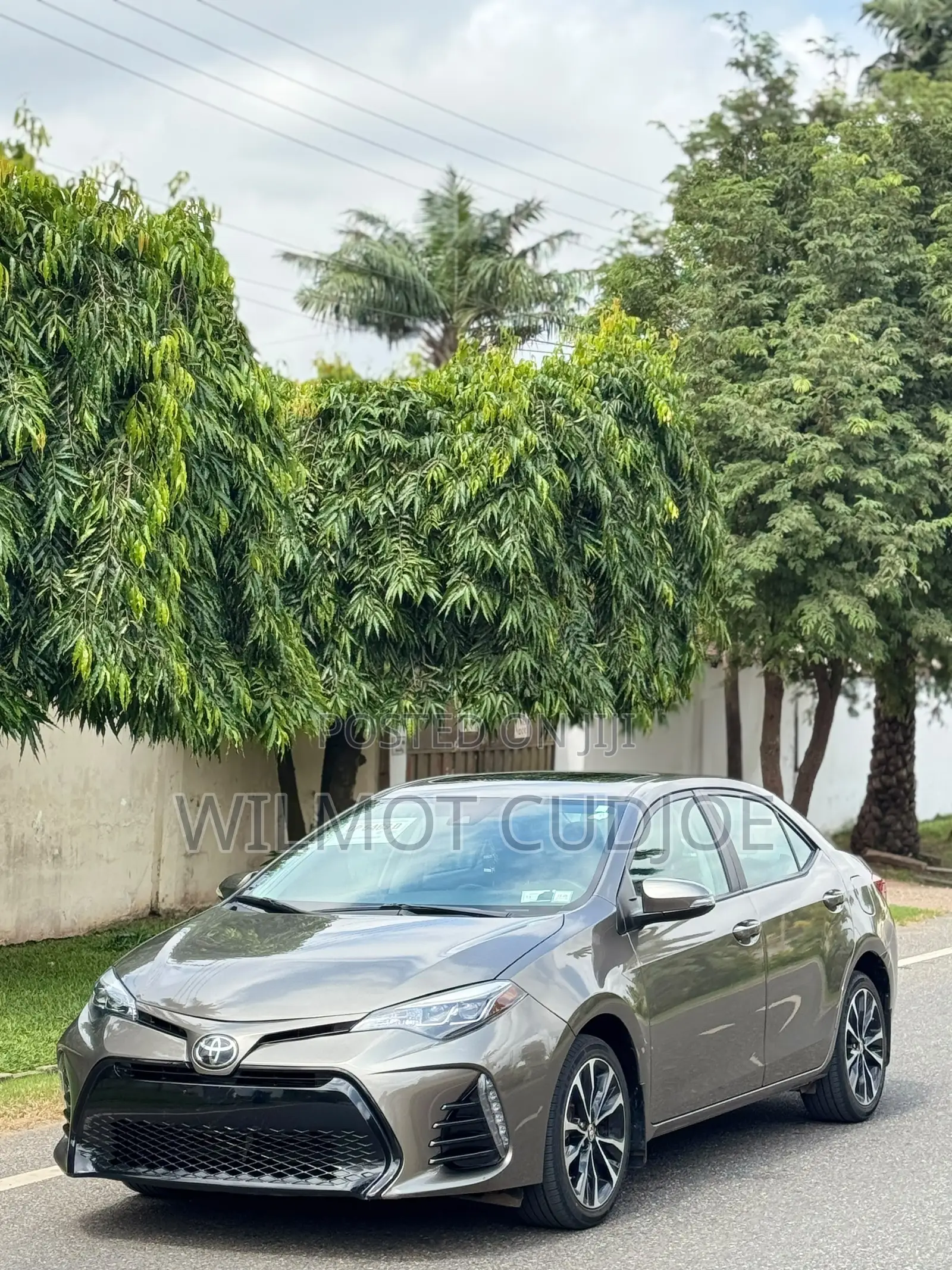Toyota Corolla XSE (1.8L 4cyl 2A) 2019 Brown