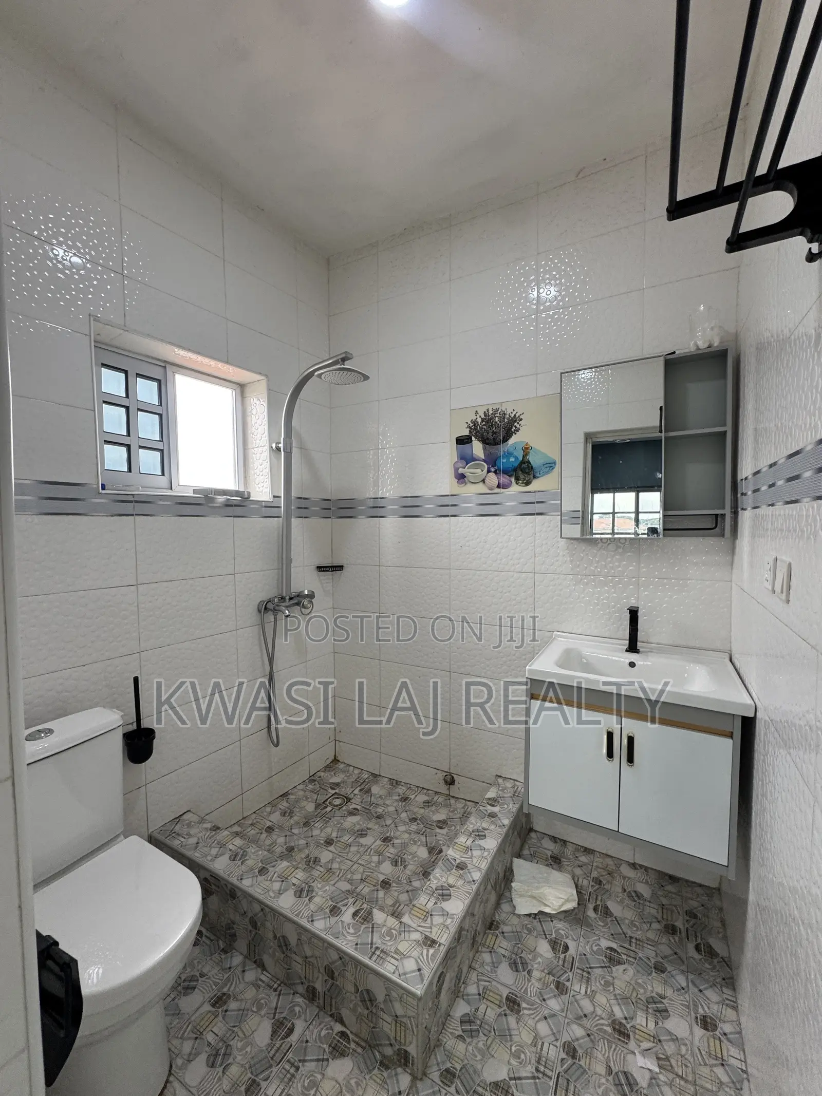2bdrm Apartment in Acp Pokuase for rent