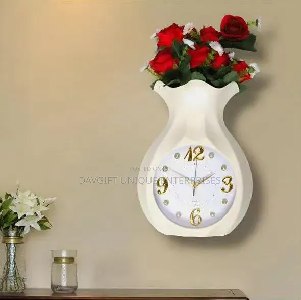 Wall Clock With Flower Design