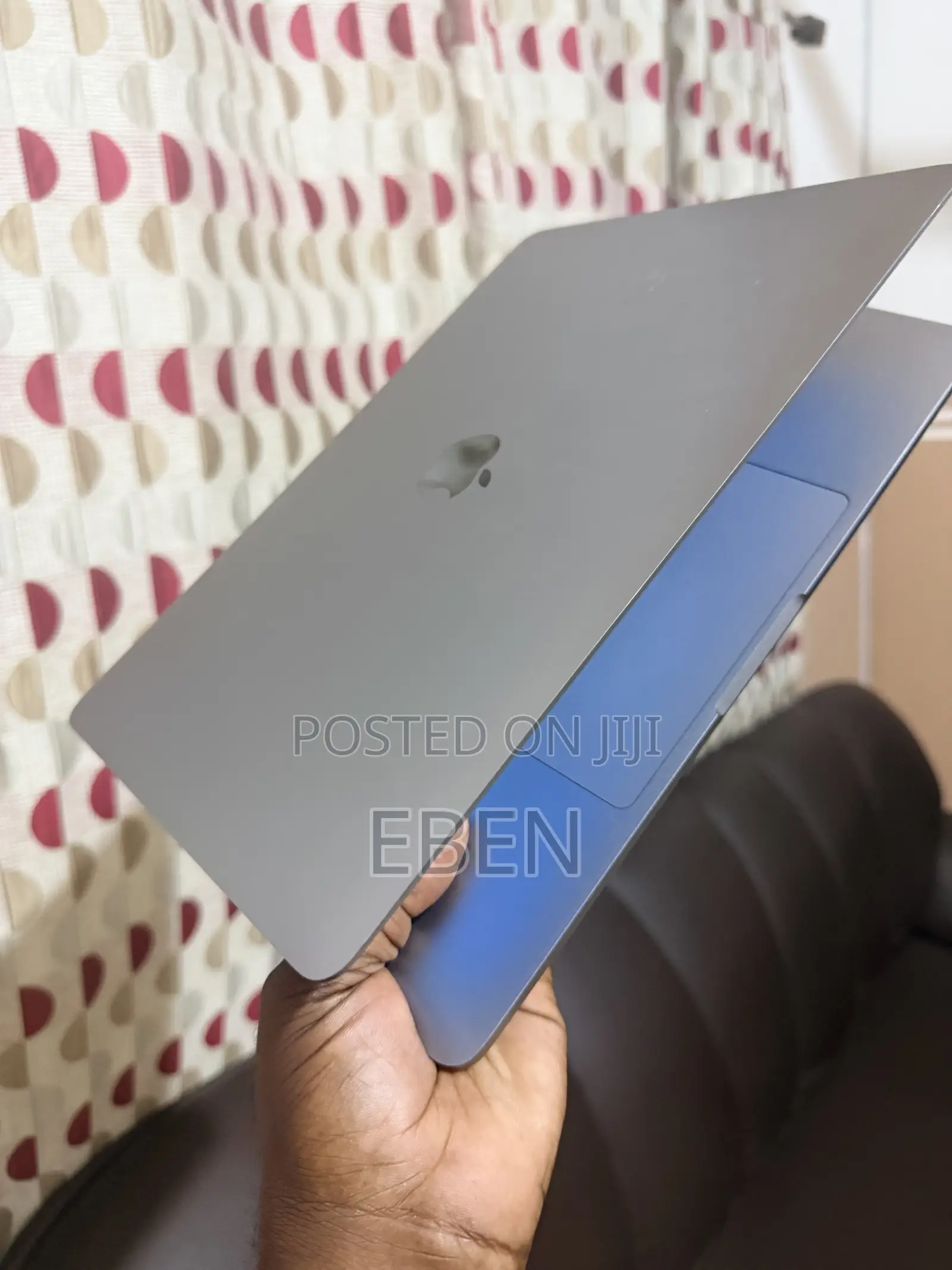 Laptop Apple MacBook Pro 2020 16GB Apple M1 SSD 512GB