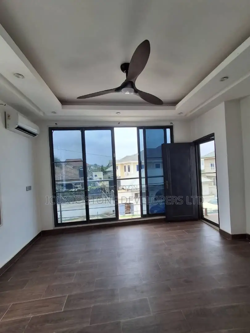 3bdrm House in School Junction, Nmai-Dzorn for rent