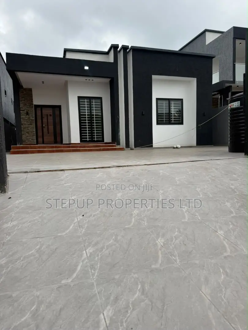 3bdrm House in Ayi Mensa, Oyarifa Mall Area for sale