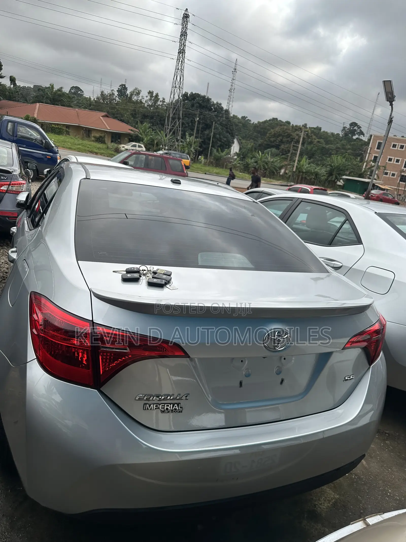 Toyota Corolla SE (1.8L 4cyl 6M) 2018 Silver