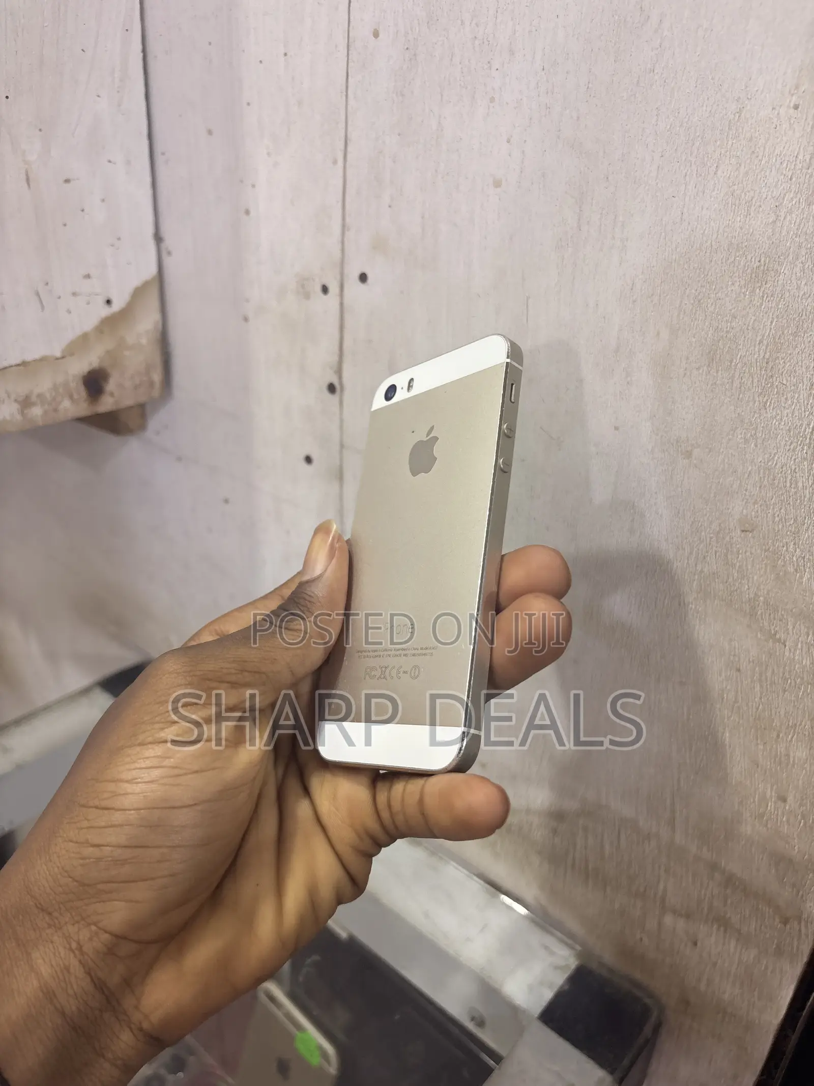 Apple iPhone 5s 32 GB Gold
