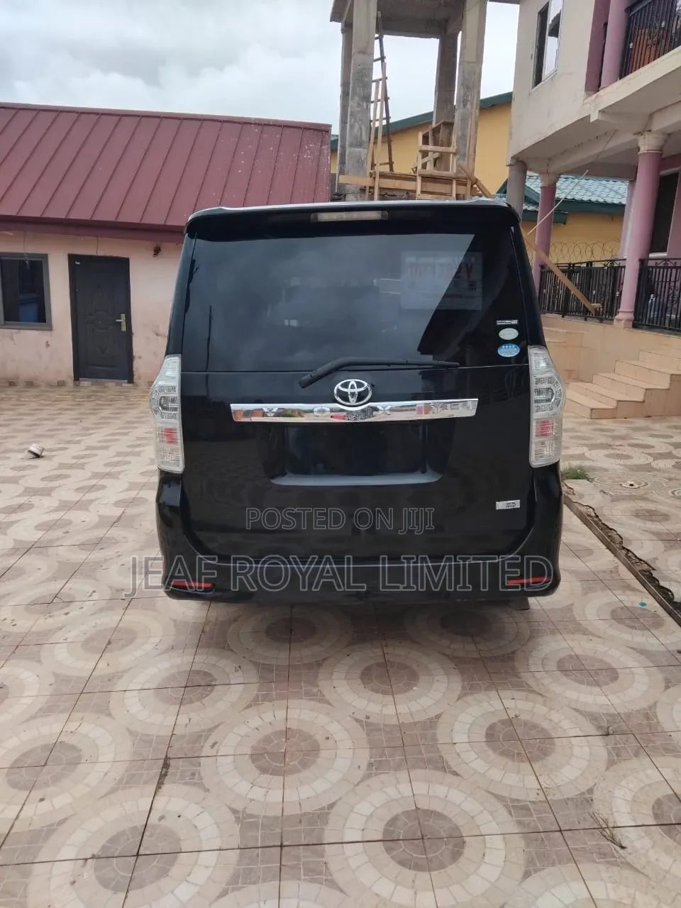Toyota Voxy X 2WD 8-Seater 2012 Black