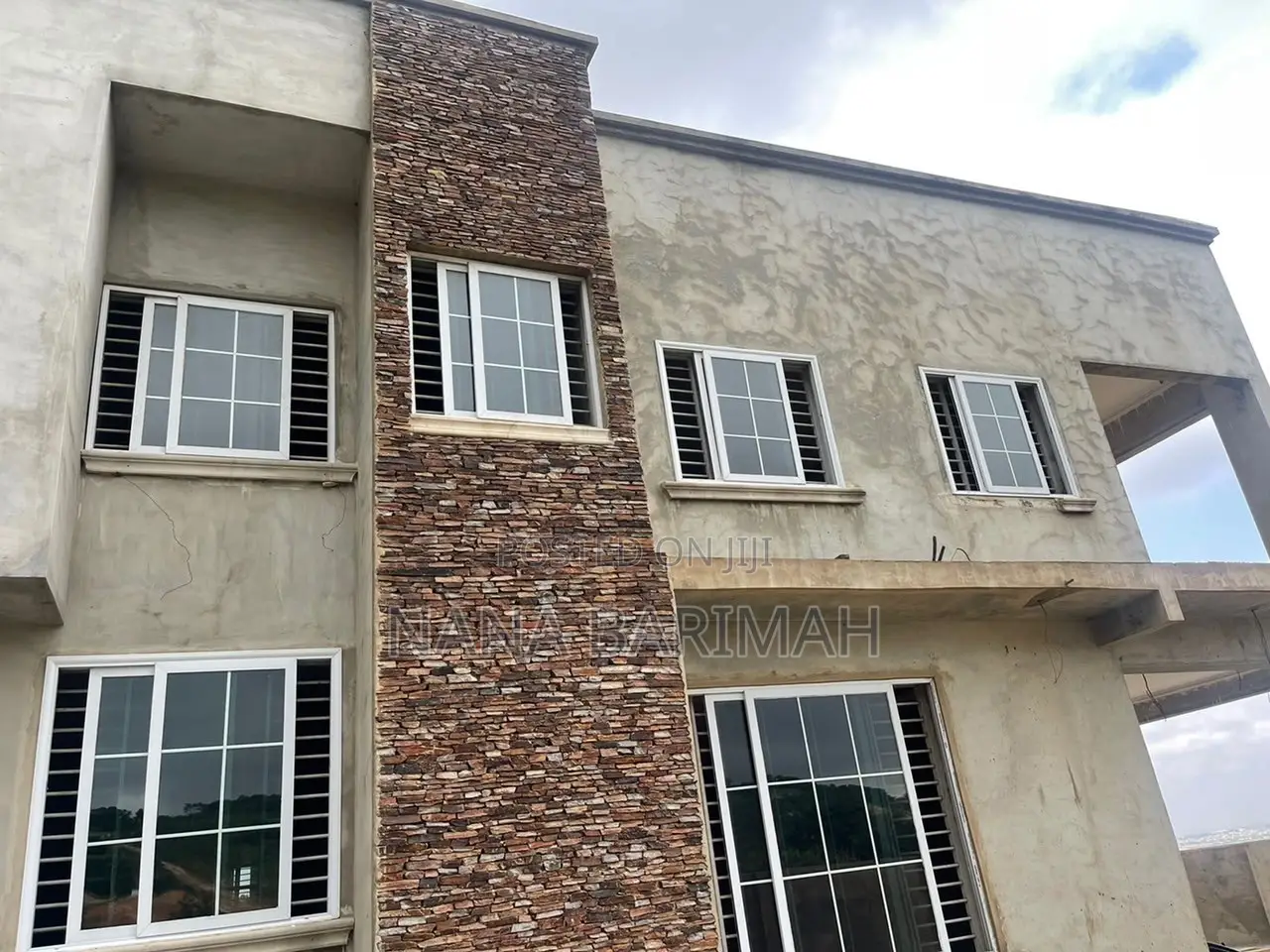 4bdrm Mansion in Abokobi for sale