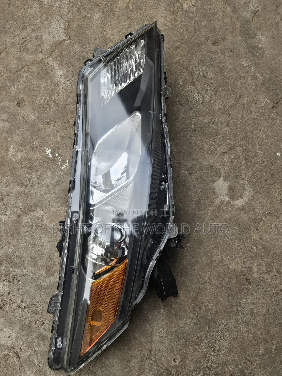 Honda Crosstoure Headlight Right Side