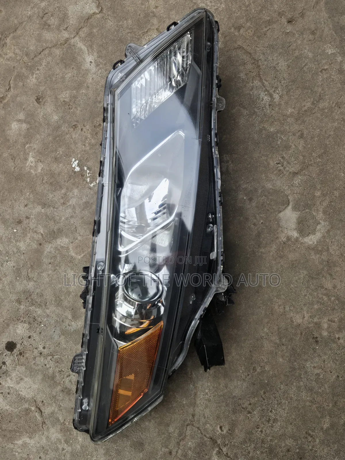 Honda Crosstoure Headlight Right Side