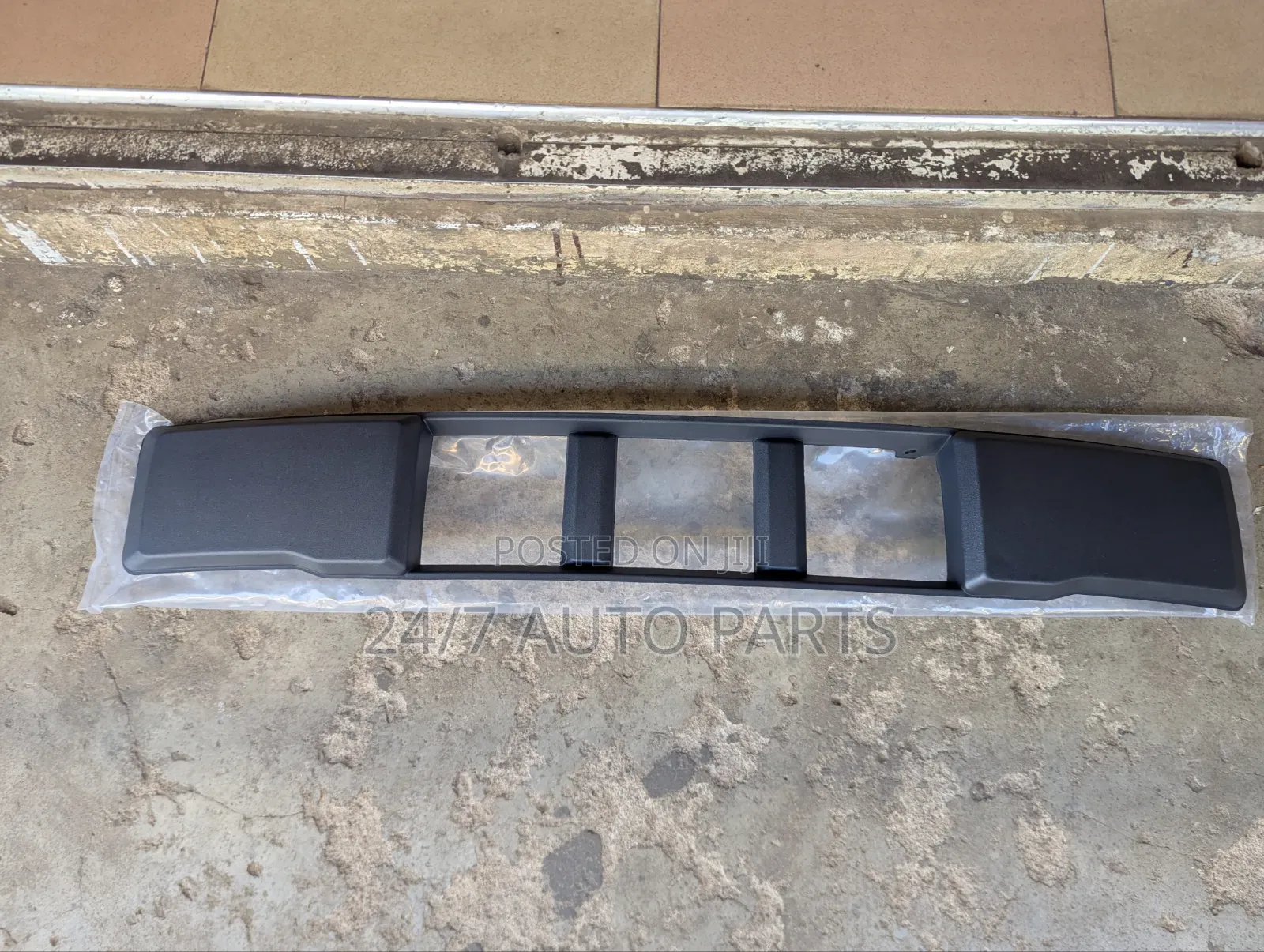 Ford F150 2015 - 2017 Front Bumper Lower Grill