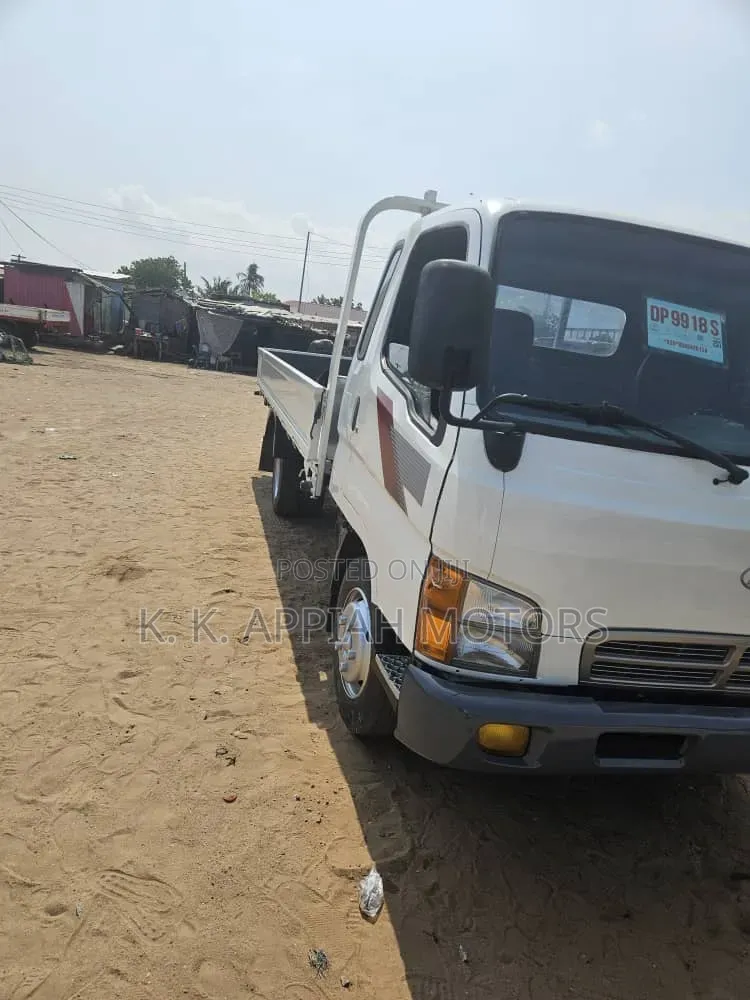 Hyundia Mighty Truck