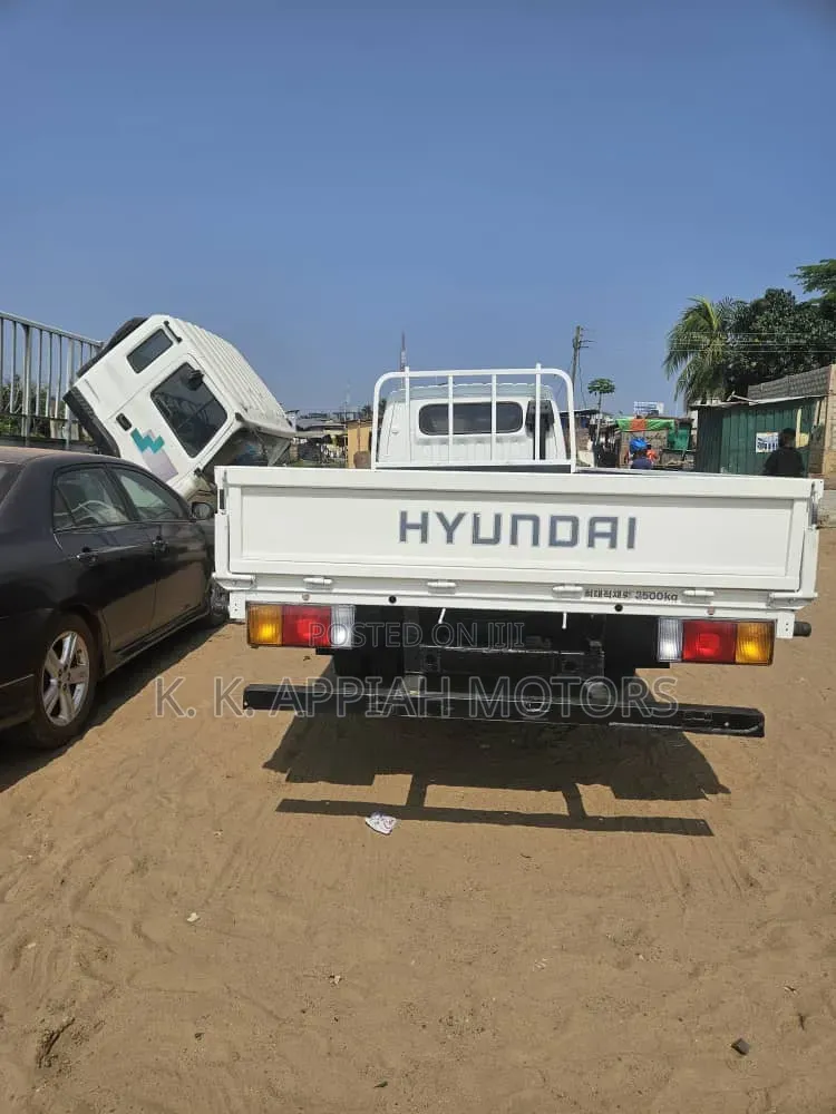 Hyundia Mighty Truck