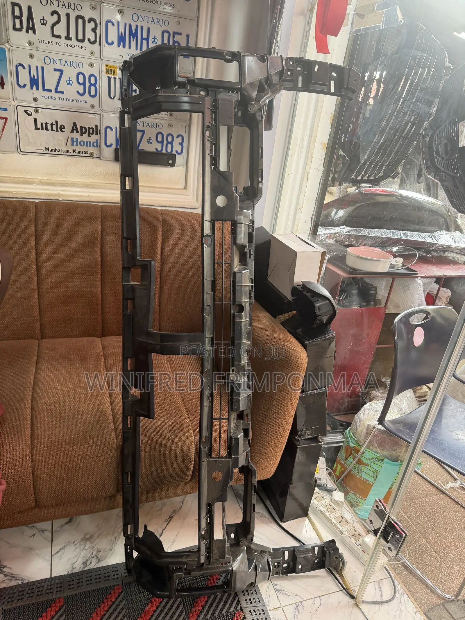 Toyota Tundra 2022,2023,2024,2025 Grill/Shell Support /Seat