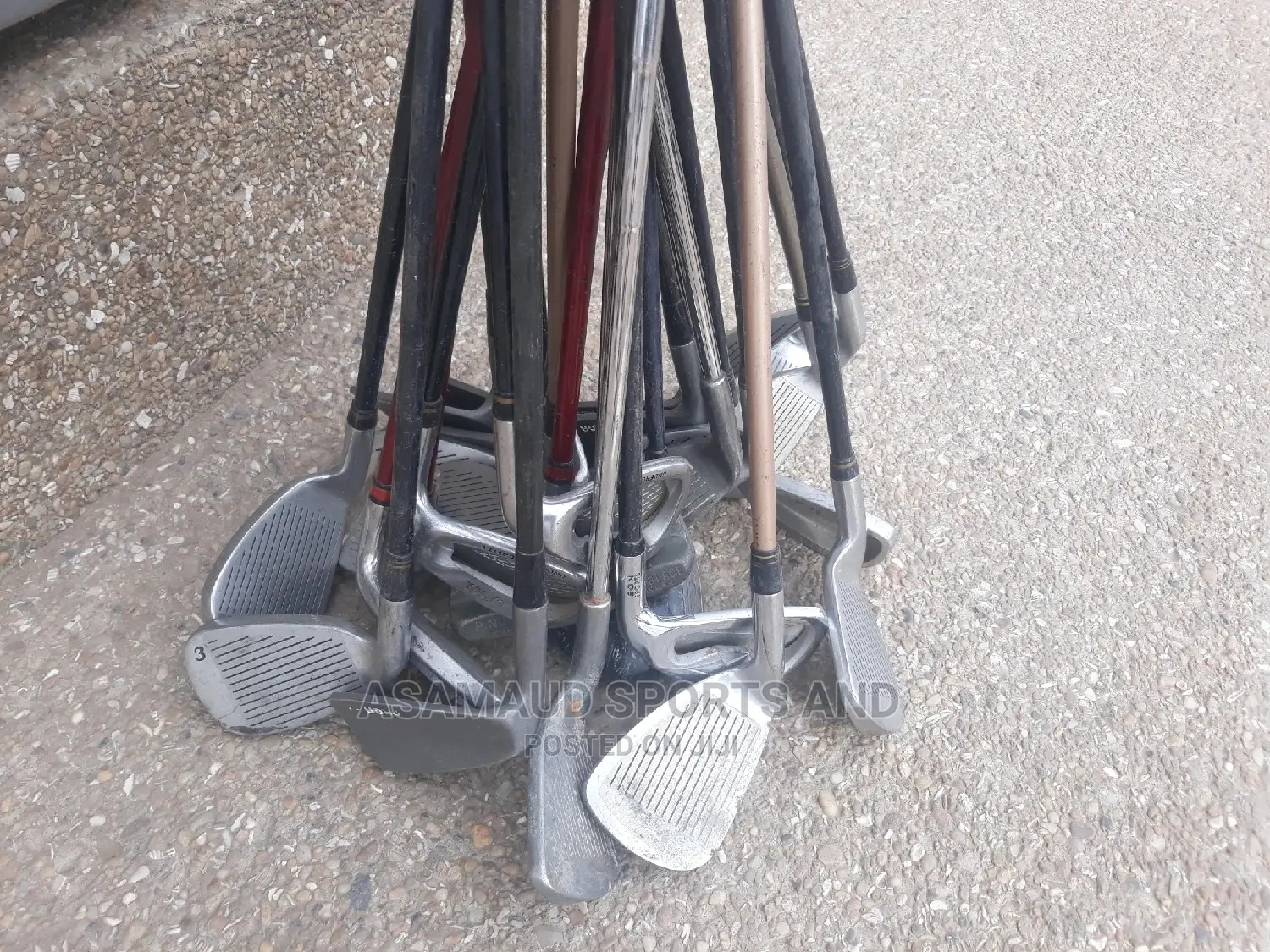 Original Golf Sticks at Cool Price