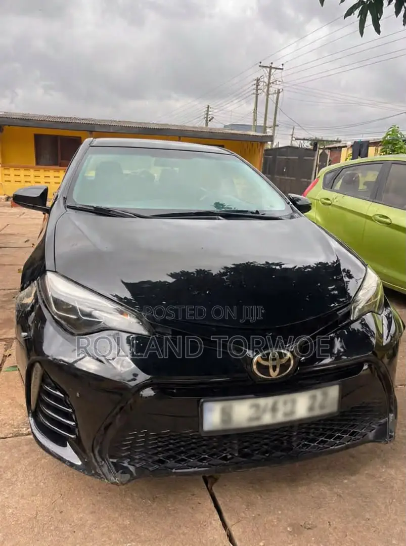 Toyota Corolla LE (1.8L 4cyl 2A) 2018 Black