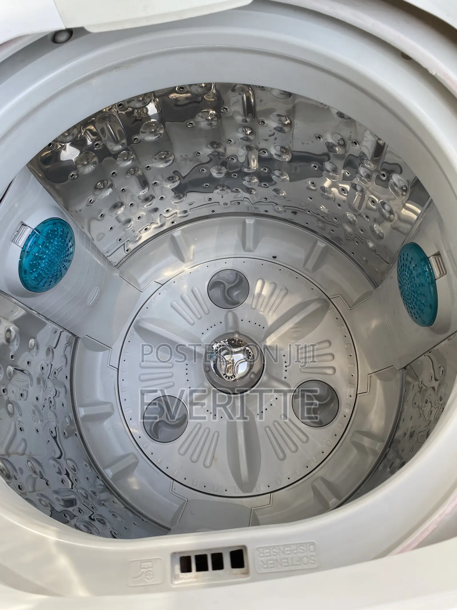Neatly Used LG 9kg TurboDrum Washing Machine + Hoses