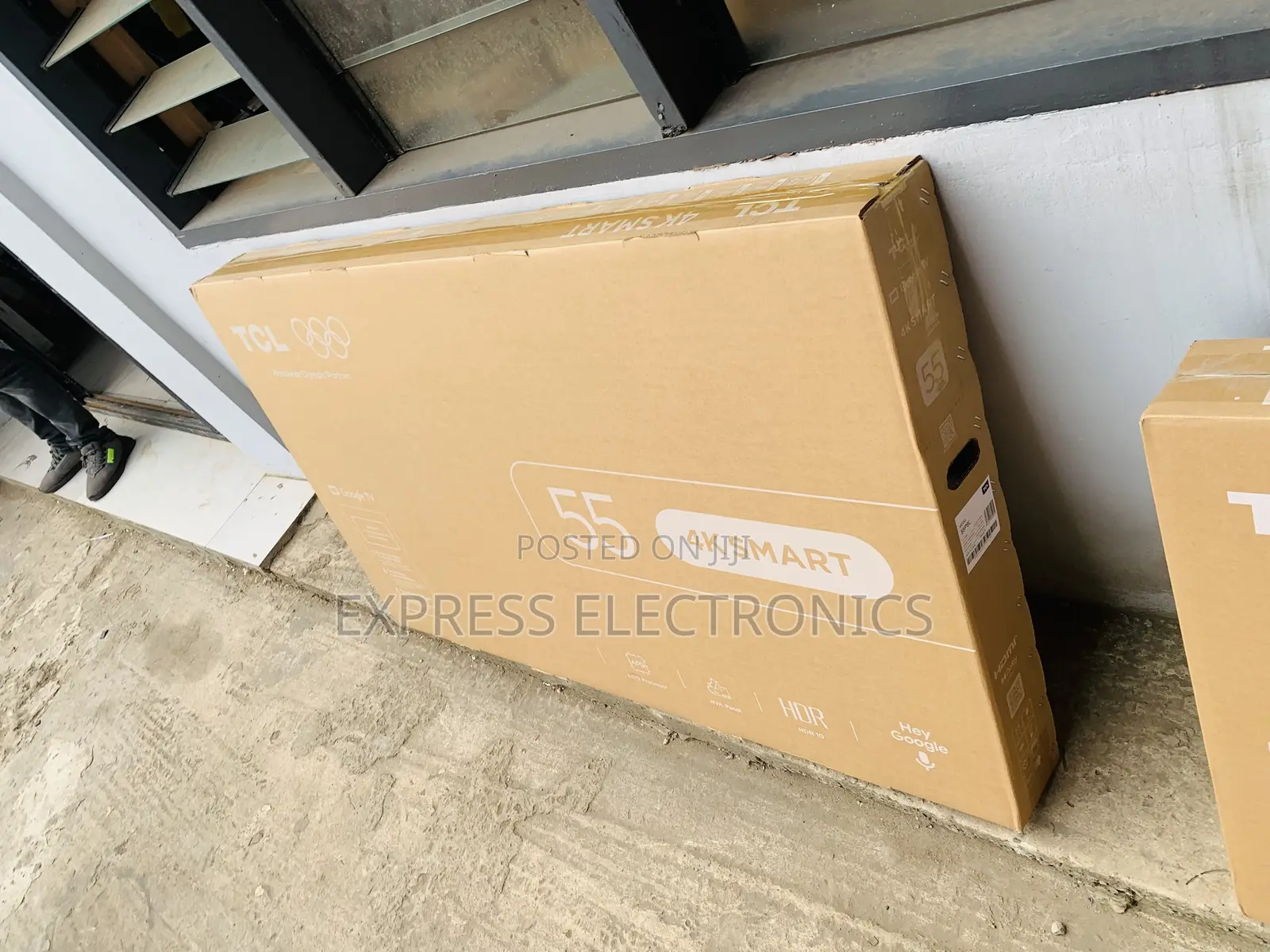 Lovely New Slim TCL 55′′ HDR Frameless Google Television 55P635