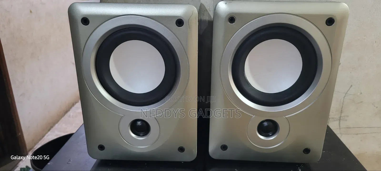Denon SC-F102 Compact 2-Way Bass-Reflex Bookshelf Speakers