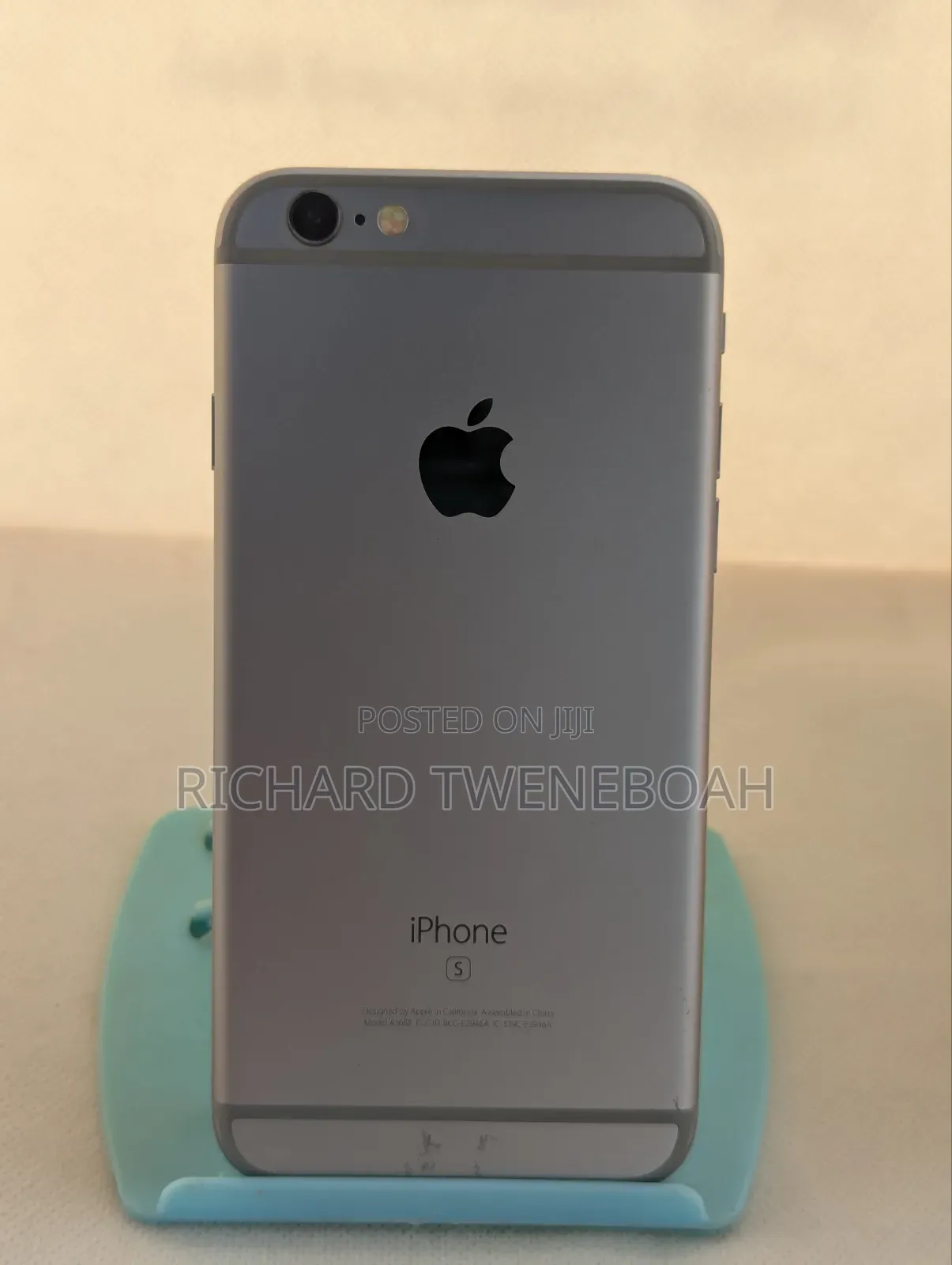 Apple iPhone 6s 64 GB Gray